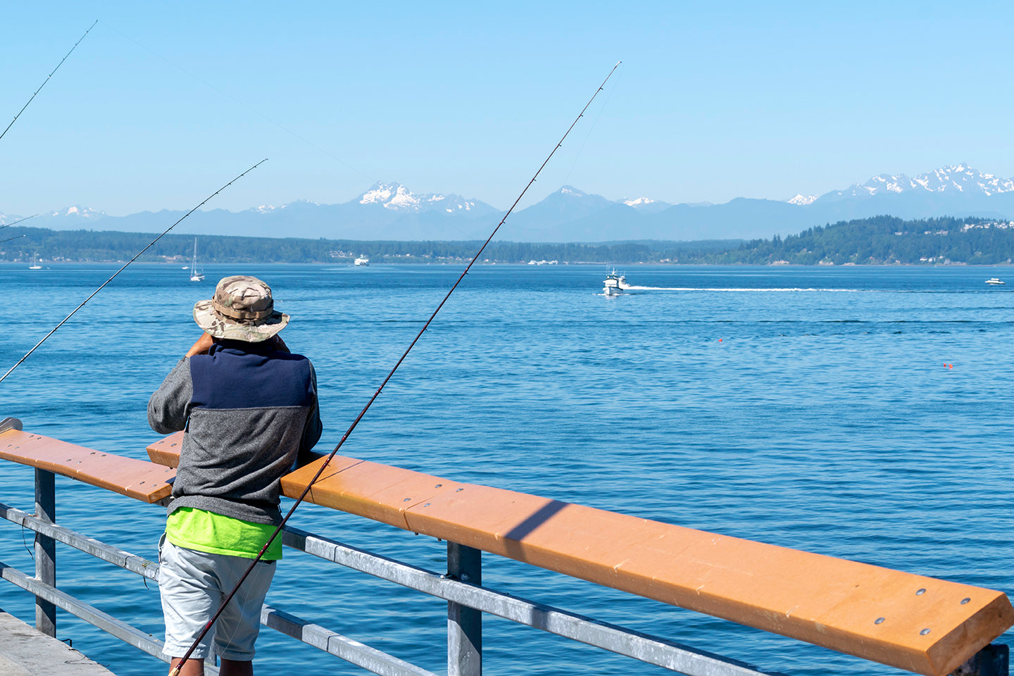 Our Best Lures for Salmon Fishing from Shore, Beach and Public Piers